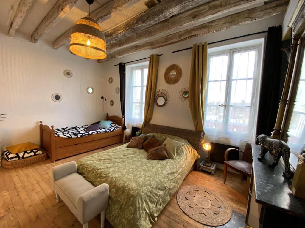 Bed and Breakfast Les Petites Mirabelles Нуає-сюр-Шер Екстер'єр фото