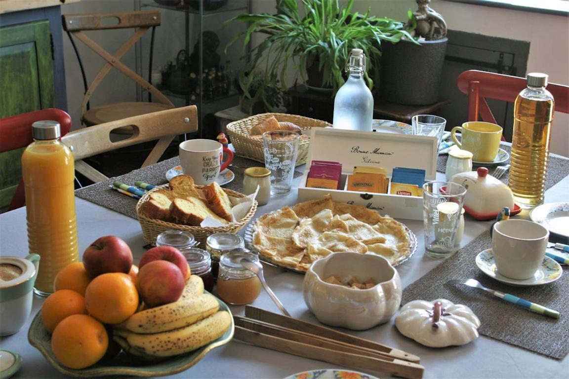 Bed and Breakfast Les Petites Mirabelles Нуає-сюр-Шер Екстер'єр фото
