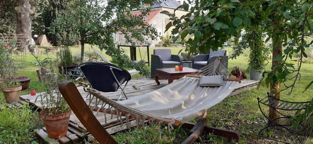 Bed and Breakfast Les Petites Mirabelles Нуає-сюр-Шер Екстер'єр фото