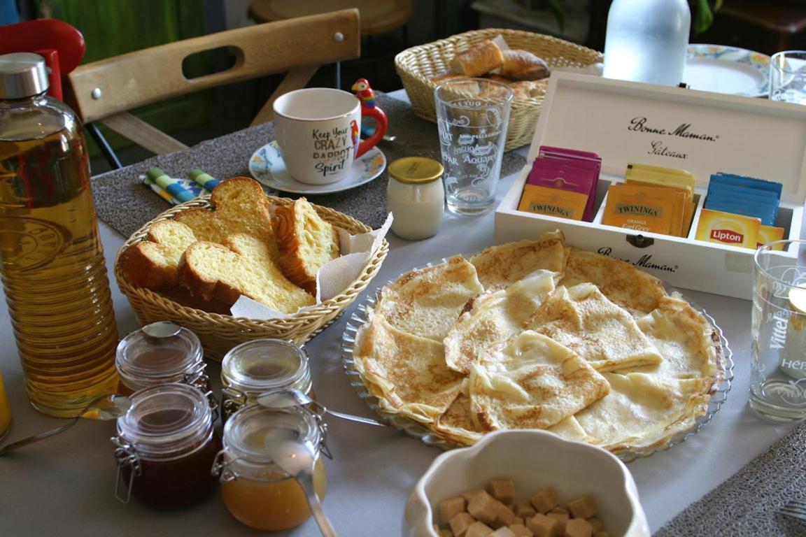 Bed and Breakfast Les Petites Mirabelles Нуає-сюр-Шер Екстер'єр фото